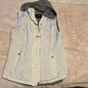 Daytrip hooded vest